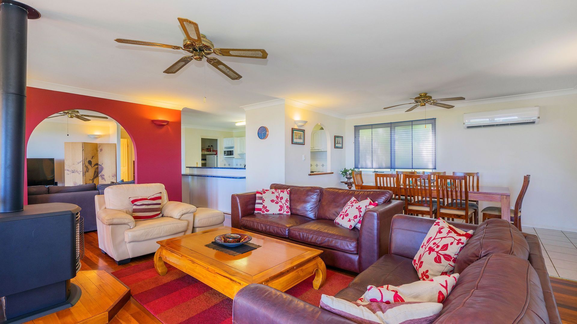 CLOUD 9 - Cliff Top Eagle Heights. Family Friendly