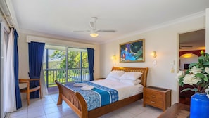 4 bedrooms, iron/ironing board, travel crib, free WiFi