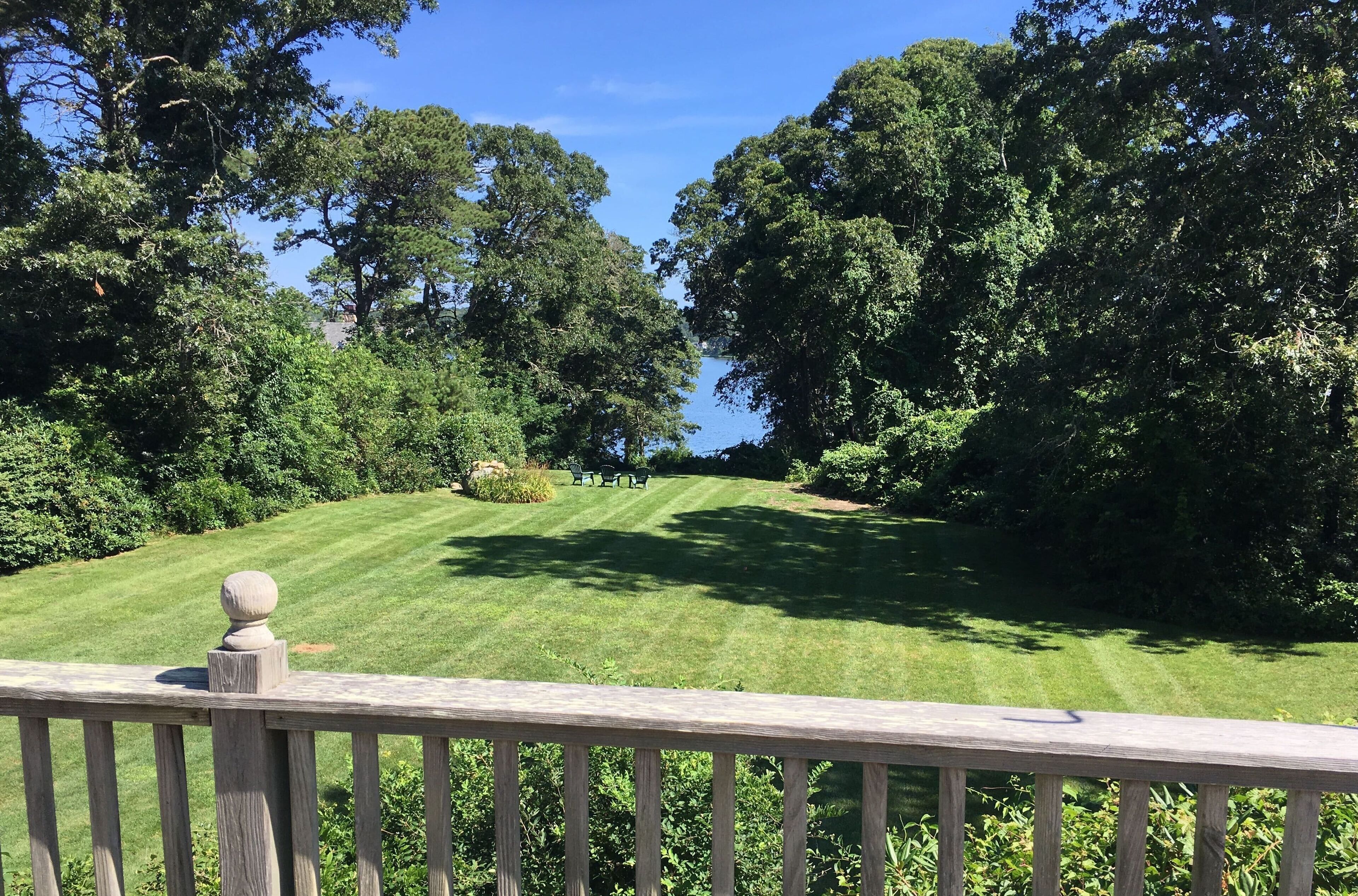 Quiet Lakefront Retreat on Follin's Pond with access to Bass River and Beyond!