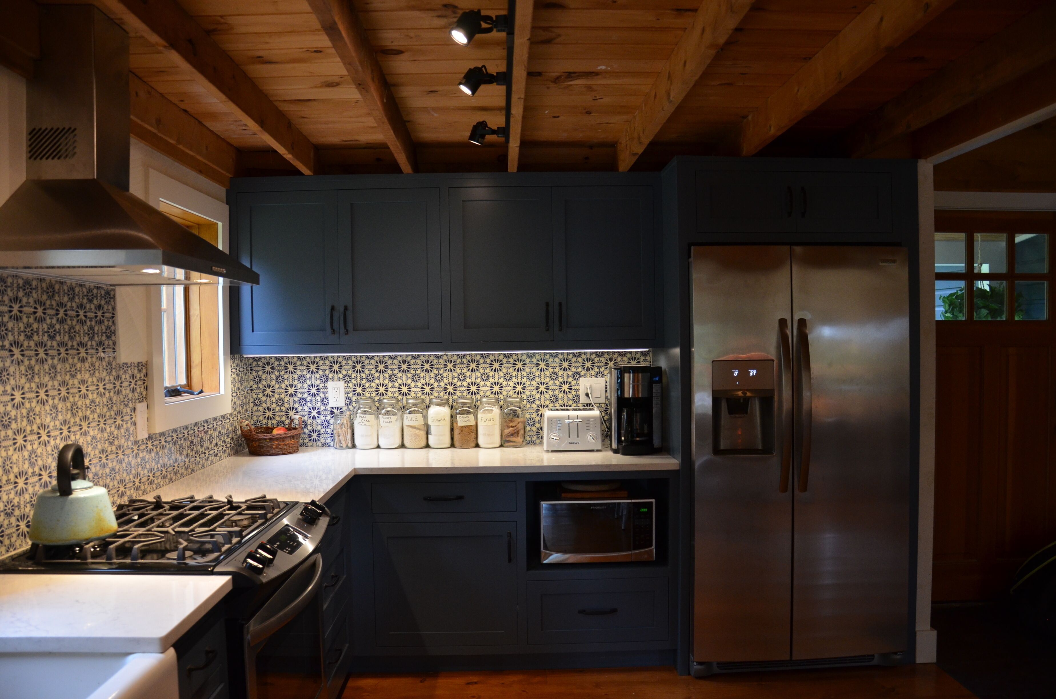 Charming, fully restored Catskills cabin on 10 acres by Hunter/Tannersville