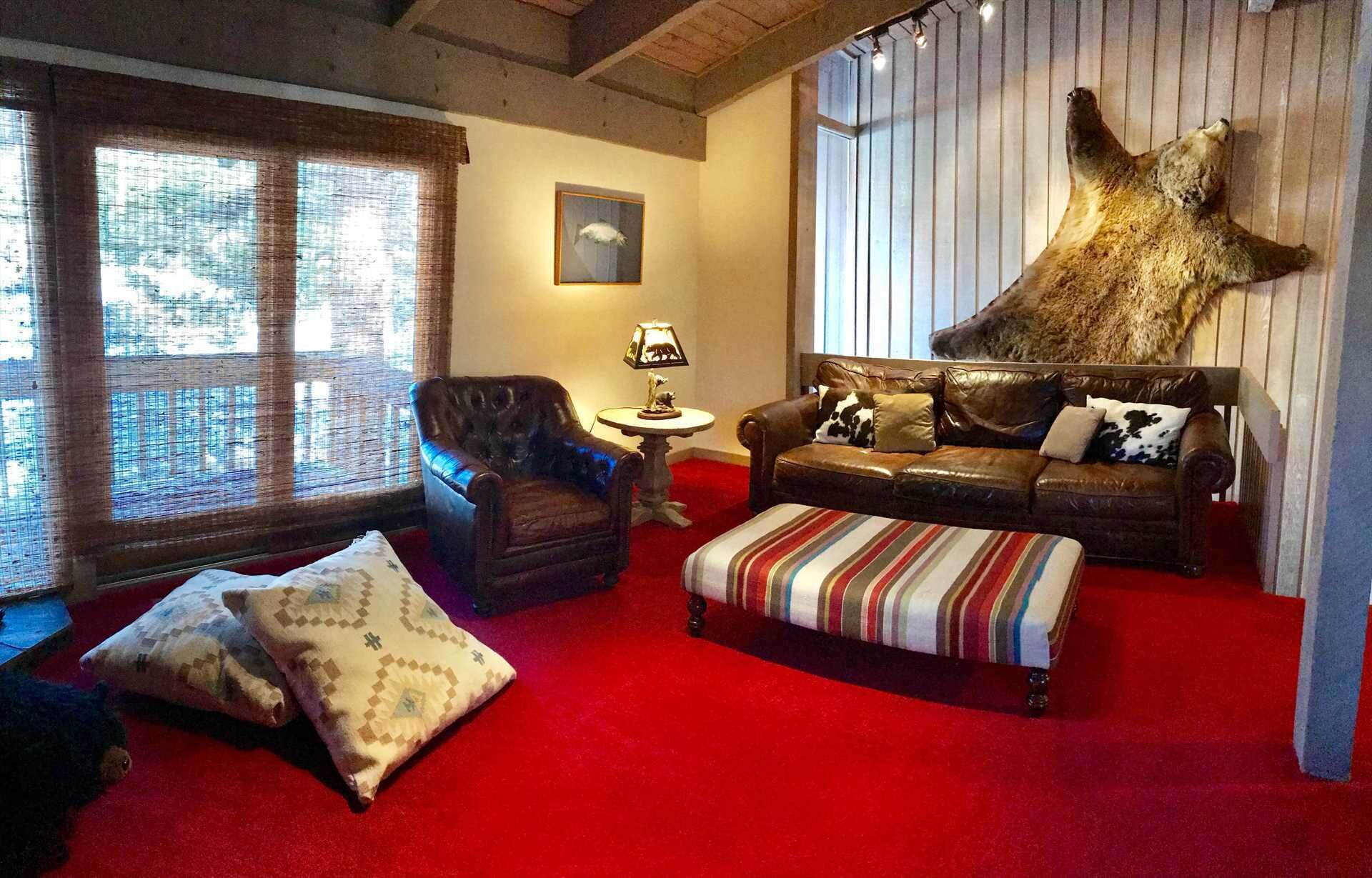 4 Minute Walk to The Village & Gondola!  In Mammoth Estates