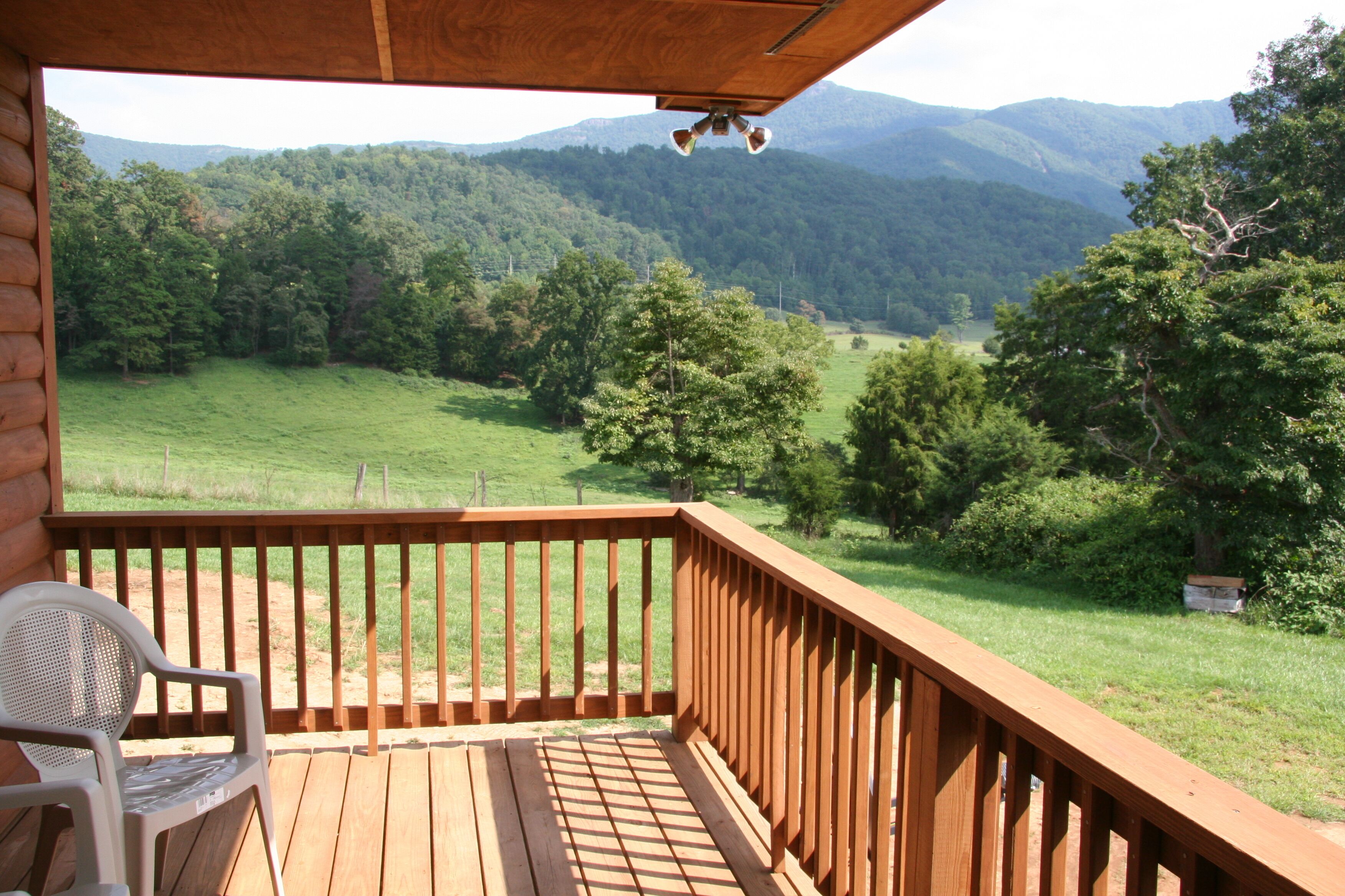 Perfect for Large families a 6 bedroom 3600 SF Cabin in the Valley