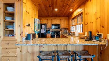 Réfrigérateur, micro-ondes, four, lave-vaisselle