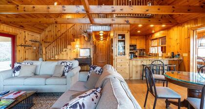 DunRovin-Open for Bookings! LOW RATES-6 BR, Private, Hot Tub, Wi-Fi, AC