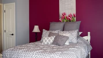 3 bedrooms, iron/ironing board, travel crib, free WiFi