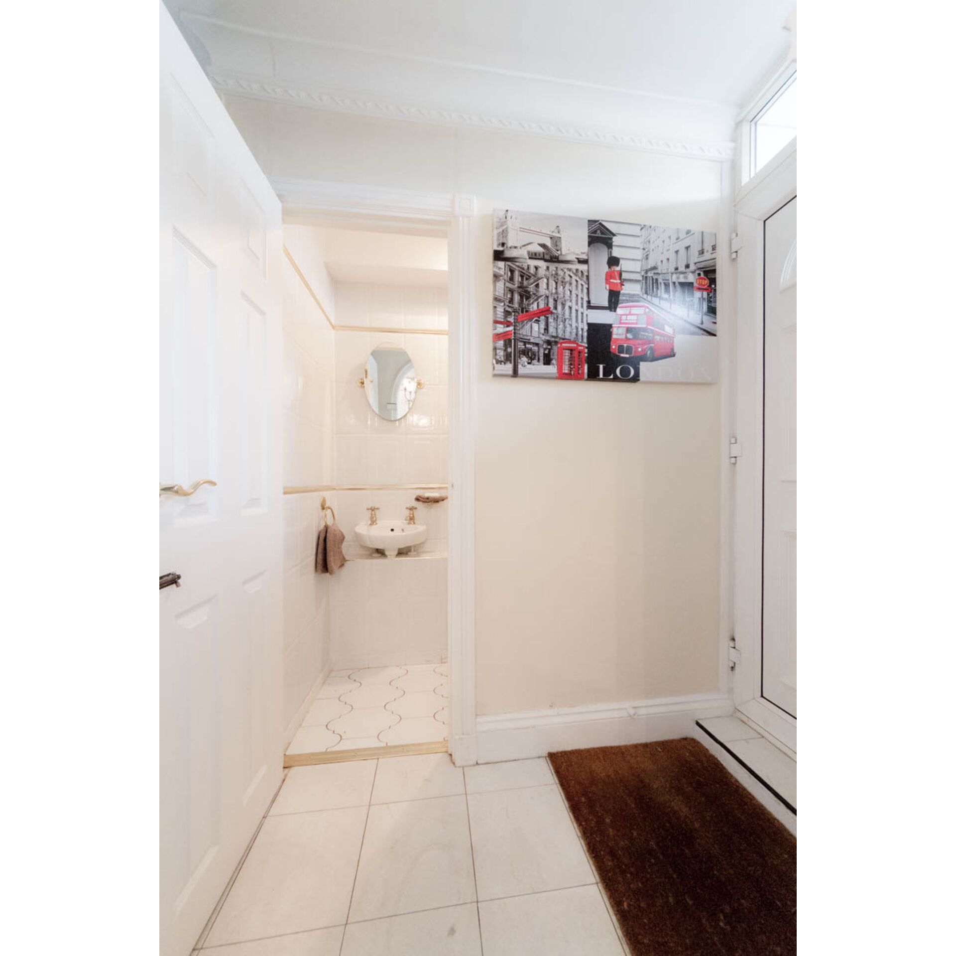 3 Bed 2.5 Bath Apart..30 Mins To City Of London