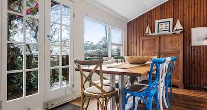 The Lake Escape Cottage