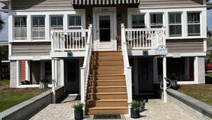 Unclassified image, 4 of 23, button - SEAS THE DAY: Charming Folly Beach Apartment awaits your arrival! (Folly Beach)