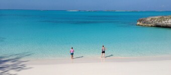 Beachside Exuma Villa newly remodeled!Great location near resorts & restaurants