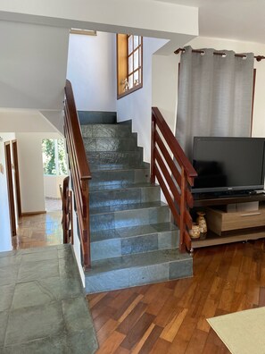 Interior - Charming home in Gated Community (Campos do Jordão)