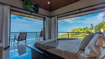 5 Schlafzimmer, Zimmersafe, Schreibtisch, Bügeleisen/Bügelbrett