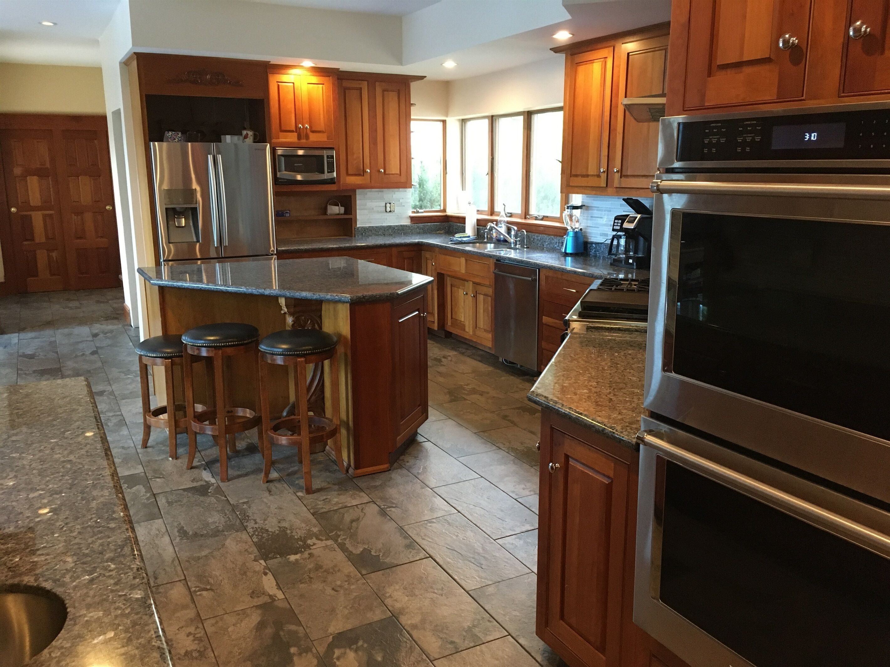 Caribou Run Private Retreat with Mountain Views