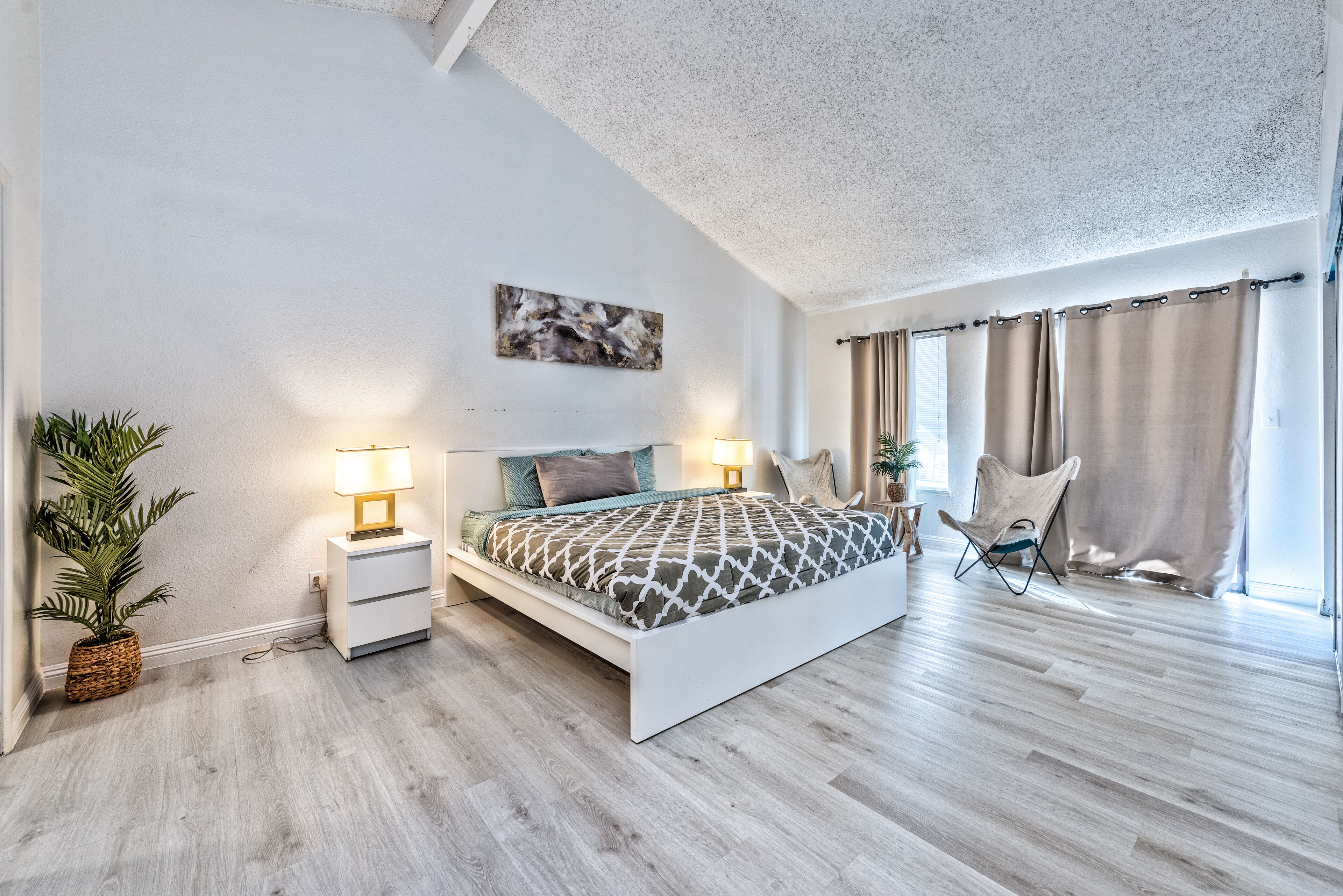 SWEET DREAM VILLA newly renovated 8m to the strip