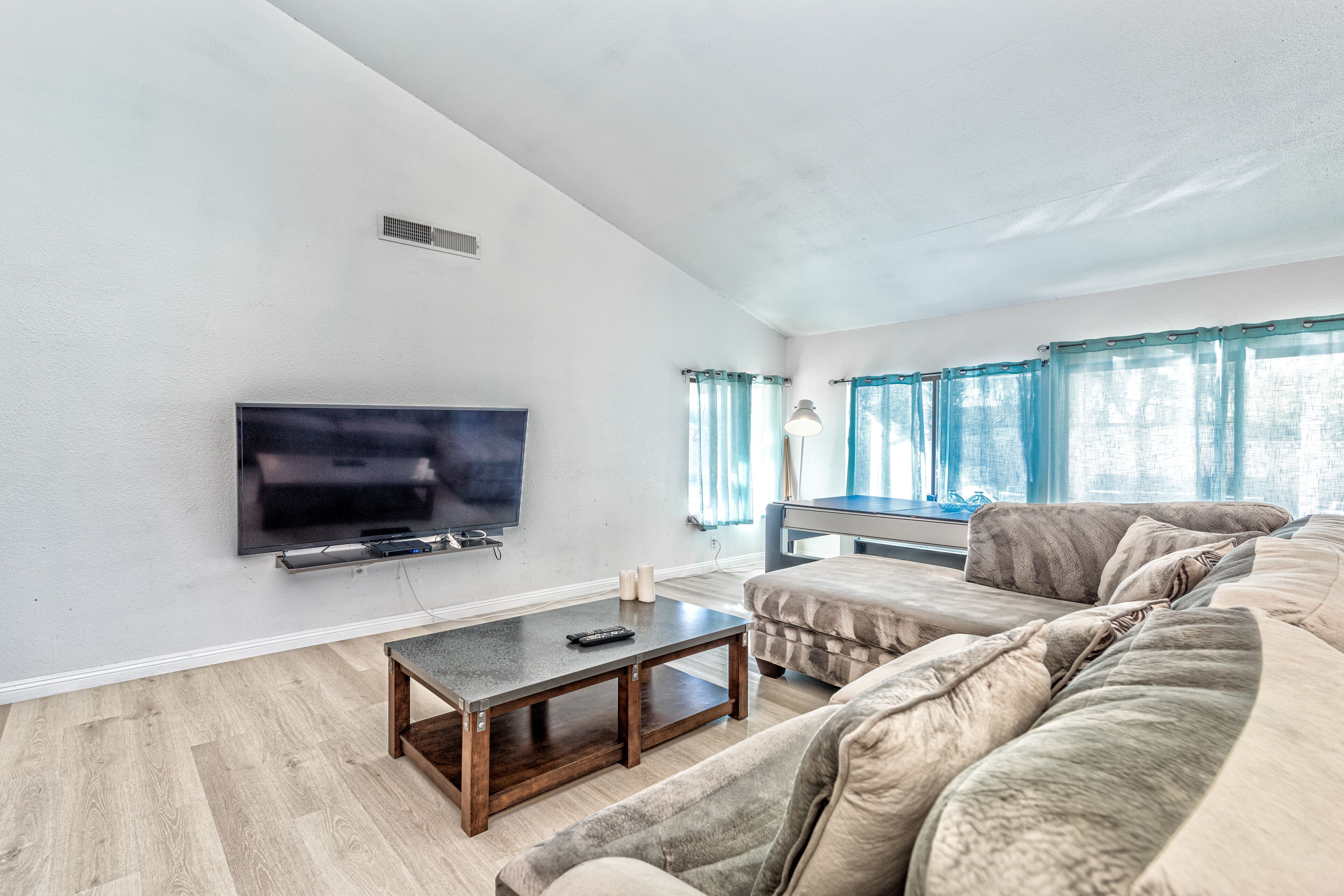 SWEET DREAM VILLA newly renovated 8m to the strip