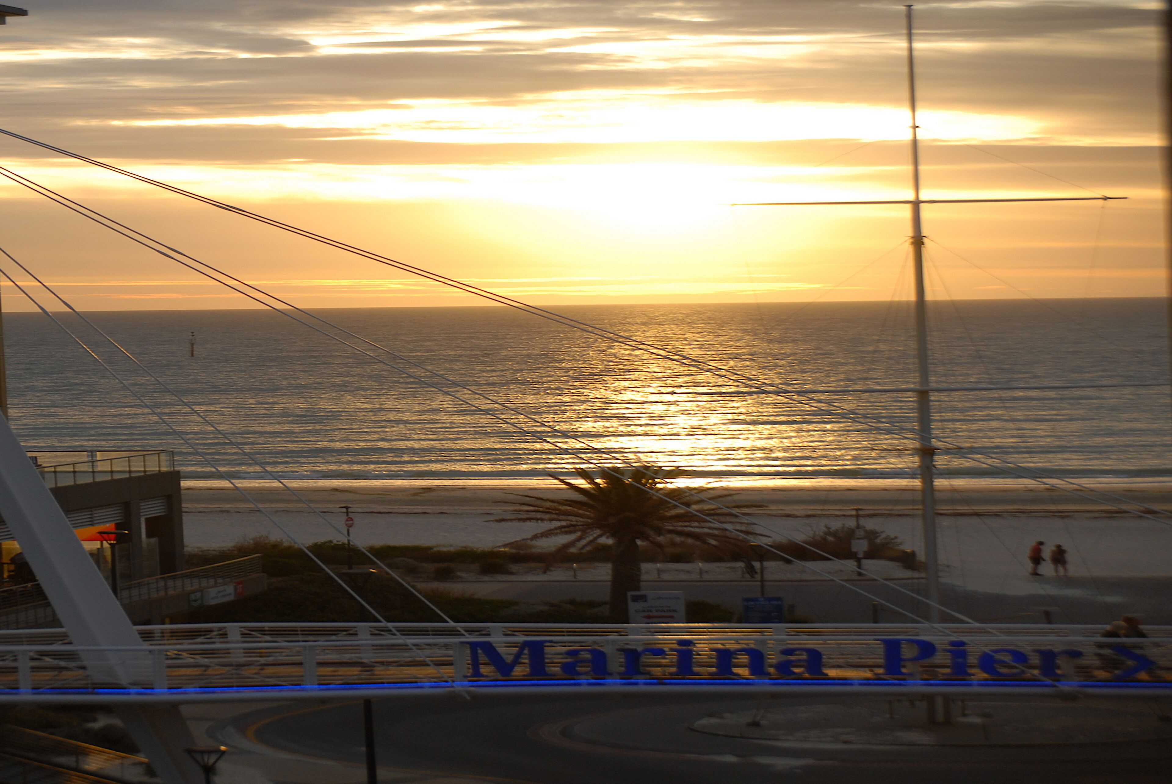 Glenelg Penthouse with BEACH & Park views -wifi parking  — image 3