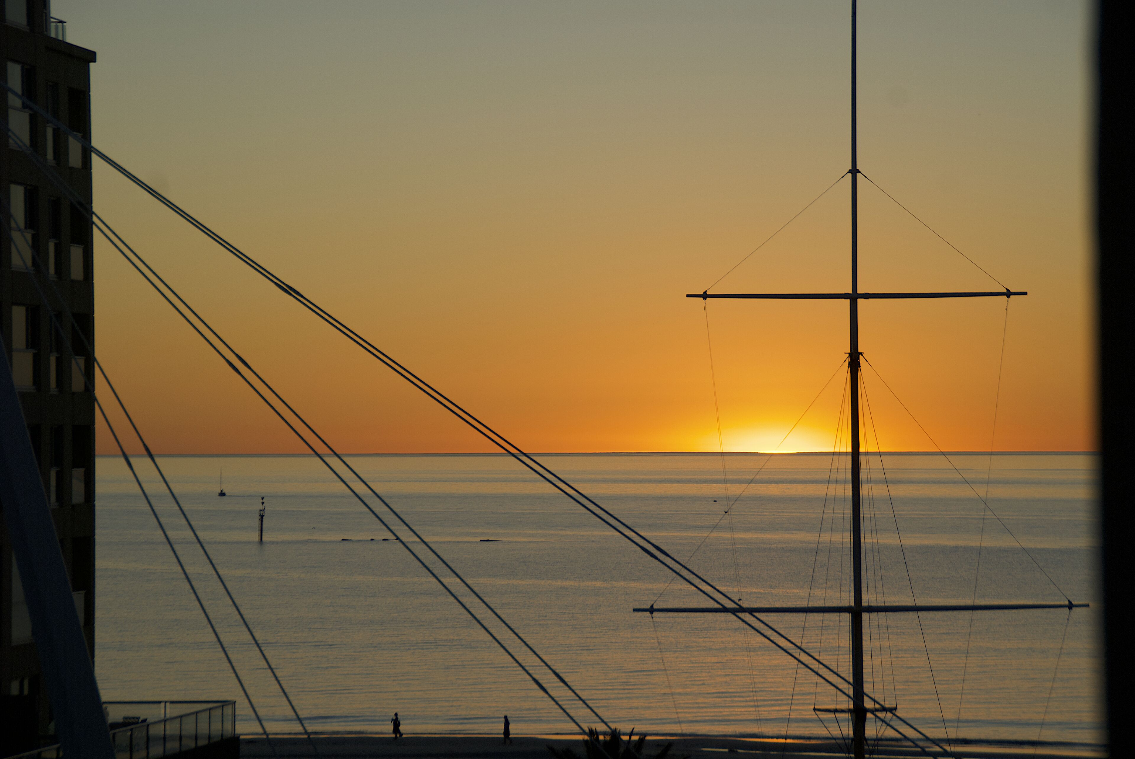 Glenelg Penthouse with BEACH & Park views -wifi parking  — image 13