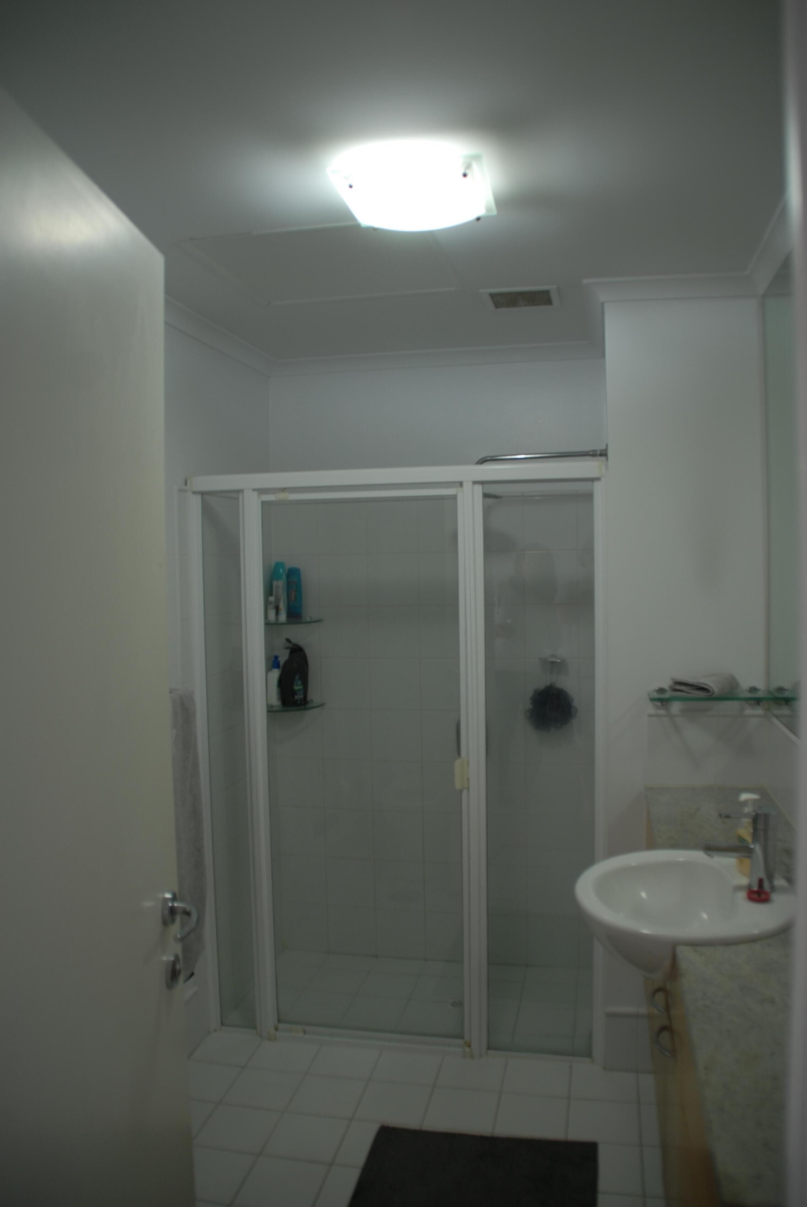 Glenelg Penthouse with BEACH & Park views -wifi parking  — image 11