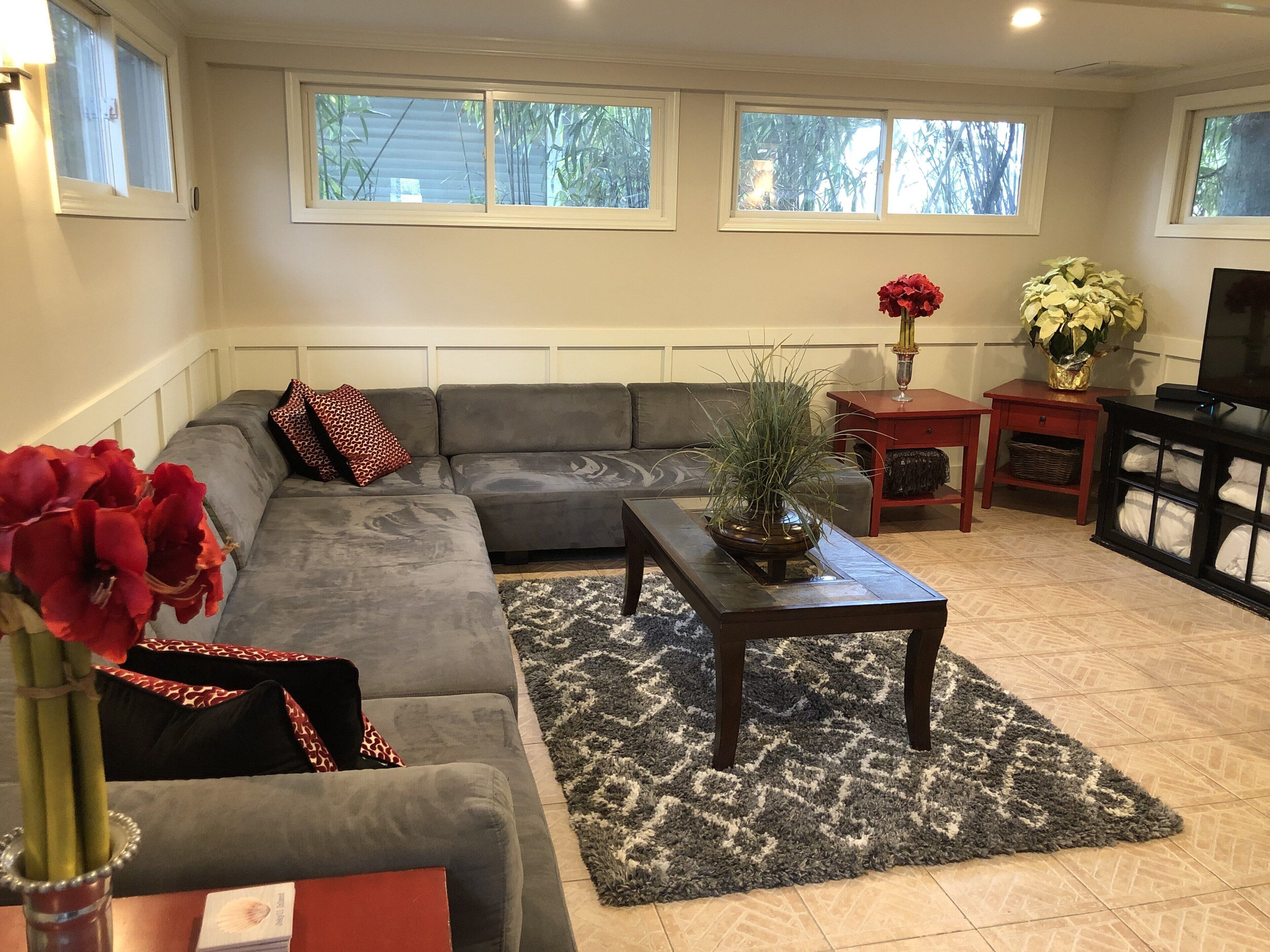 Elegant Southern Cottage/Downtown Pied-a-Terre near Island Beaches