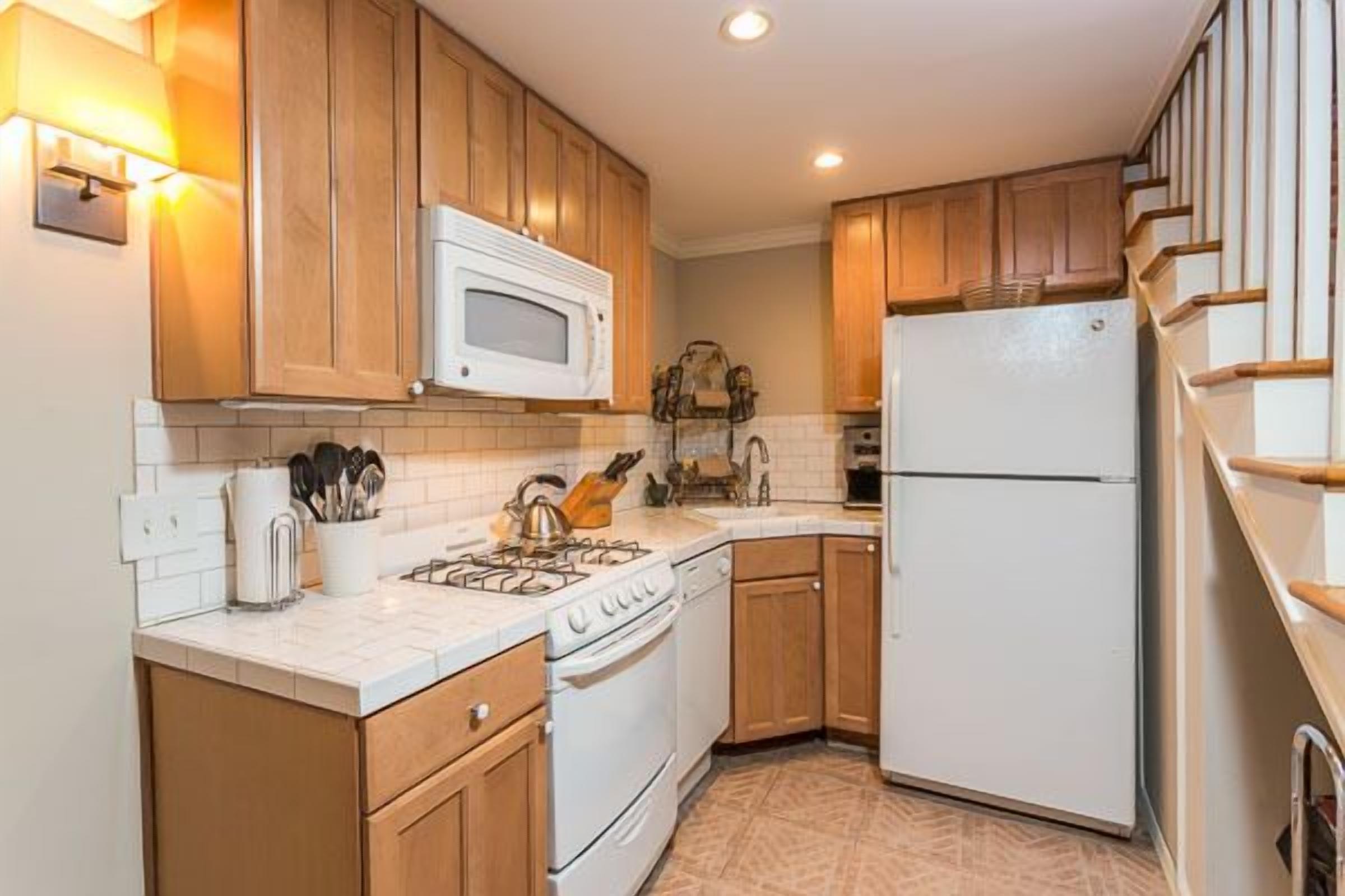 Elegant Southern Cottage/Downtown Pied-a-Terre near Island Beaches