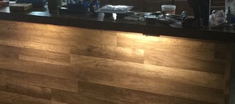 LUXURY RETREAT / PICKLEBALL COURT,  less than 3 miniutes from Winstar Casino!