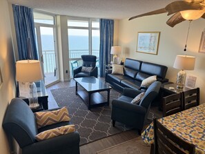 Älytelevisio, Netflix, DVD-soitin, kirjoja