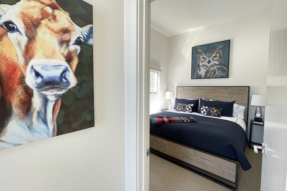 Deluxe 2 bedroom, 2 bath condo 5 min. Teton Village and GTNP.