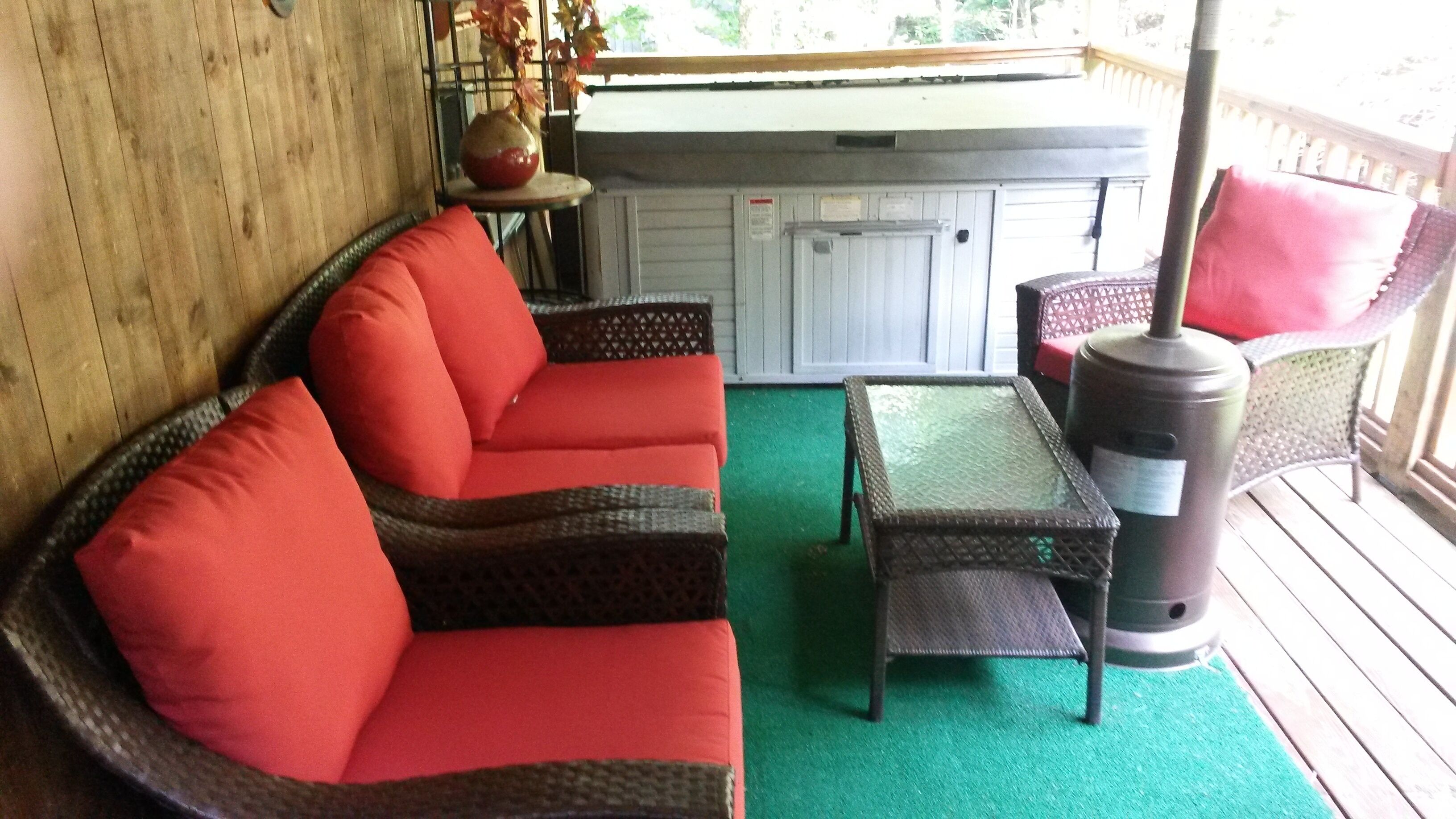 Cozy country house near Mount Snow with outdoor hot tub.