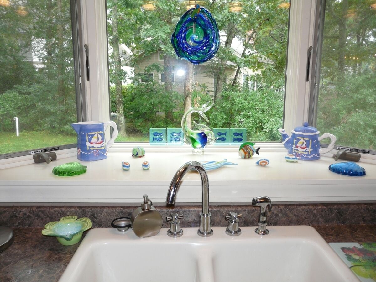 SPECIAL FOR WEEK OF JULY !%TH, GREAT HOUSE WITH WATER VIEWS, SPACIOUS