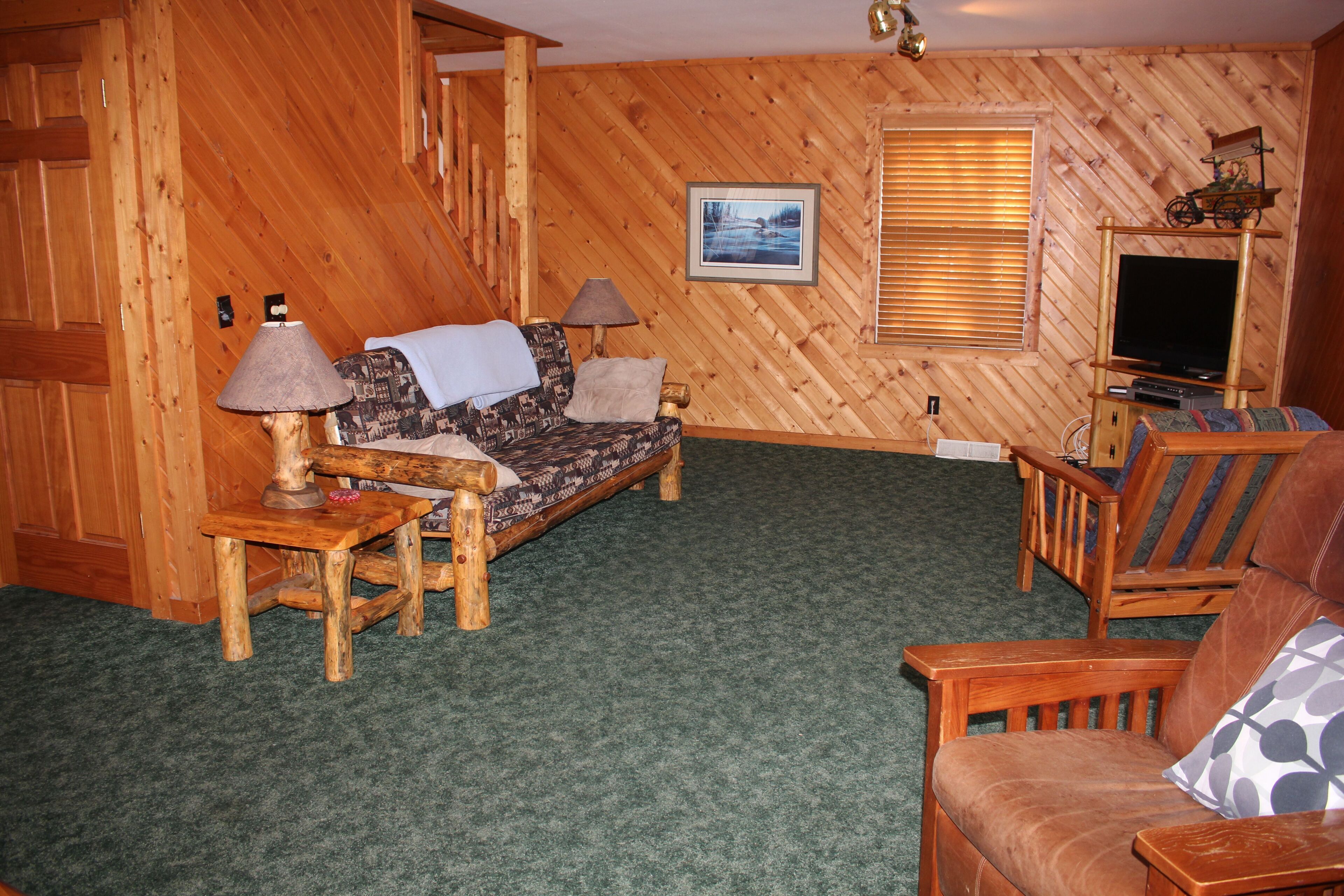 Pine Bay Lodge-on Lake Delton-in the Heart of the Dells