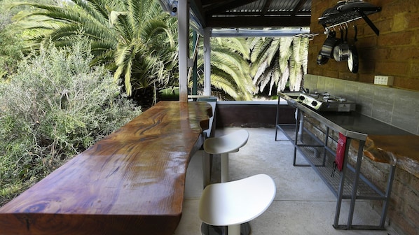 Outdoor dining - Grasstree Spa Studio at River Trails (Margaret River)