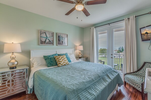 4 chambres, fer et planche à repasser, Wi-Fi, draps fournis