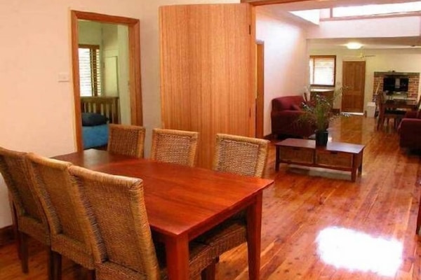 Central area with soundproof partition separating front section from rear