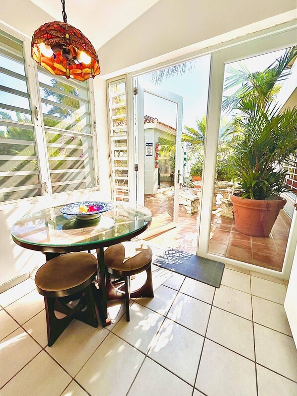 Dining - Caribbean Oasis - Spacious Beach Front Villa (Urb Villa Palmira)