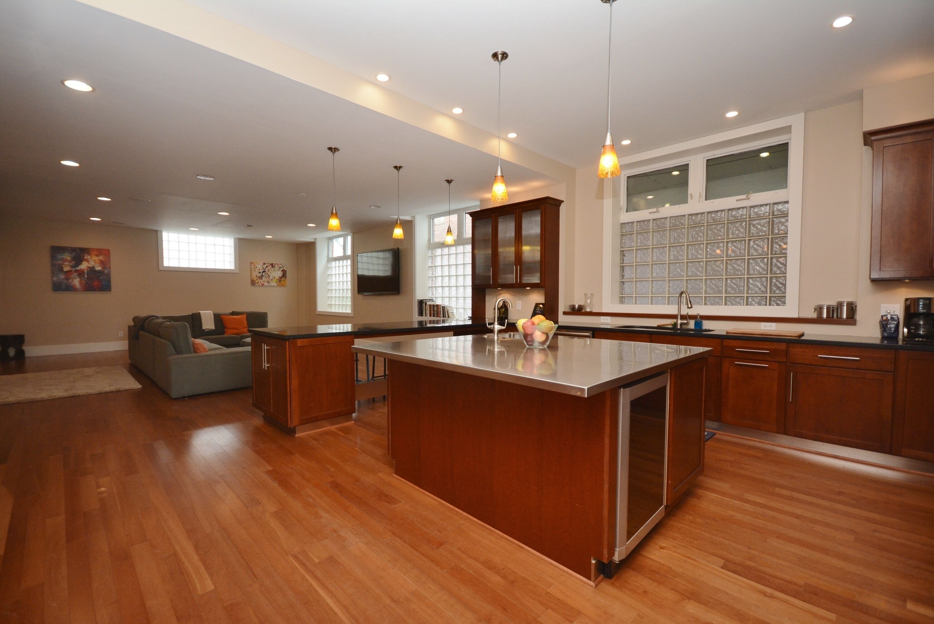 Modern Spacious Home • Rooftop Deck