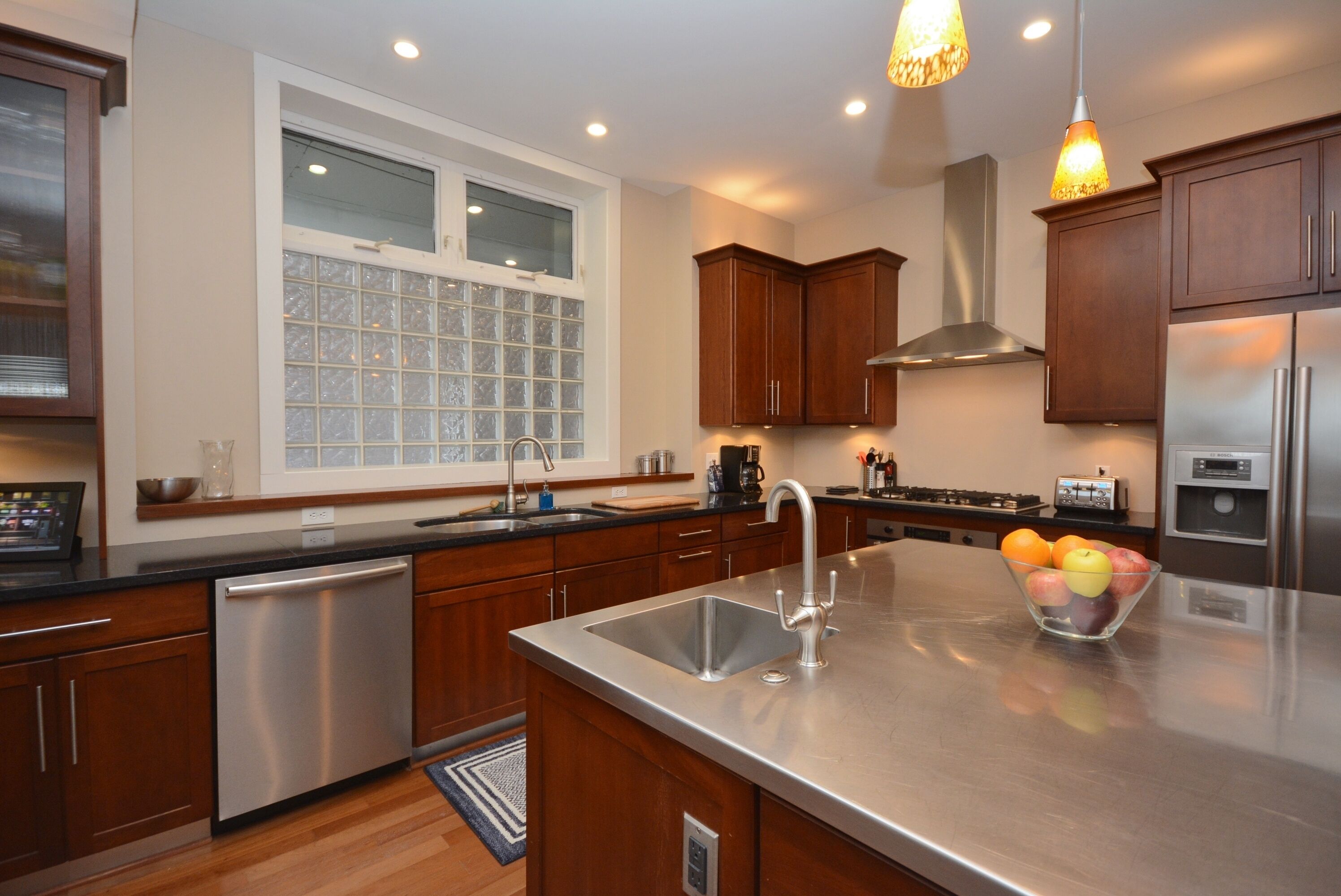 Modern Spacious Home • Rooftop Deck