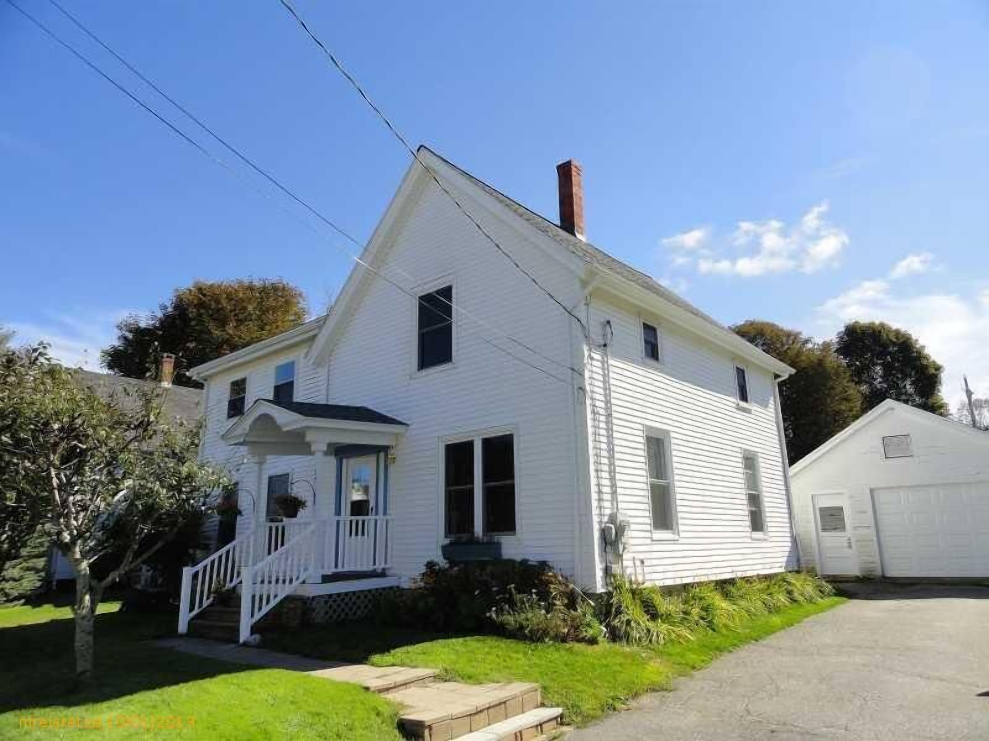 Charming New Englander with Coastal Character Steps from Everything