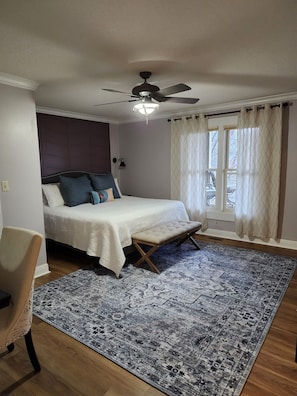 7 bedrooms, desk, iron/ironing board, WiFi