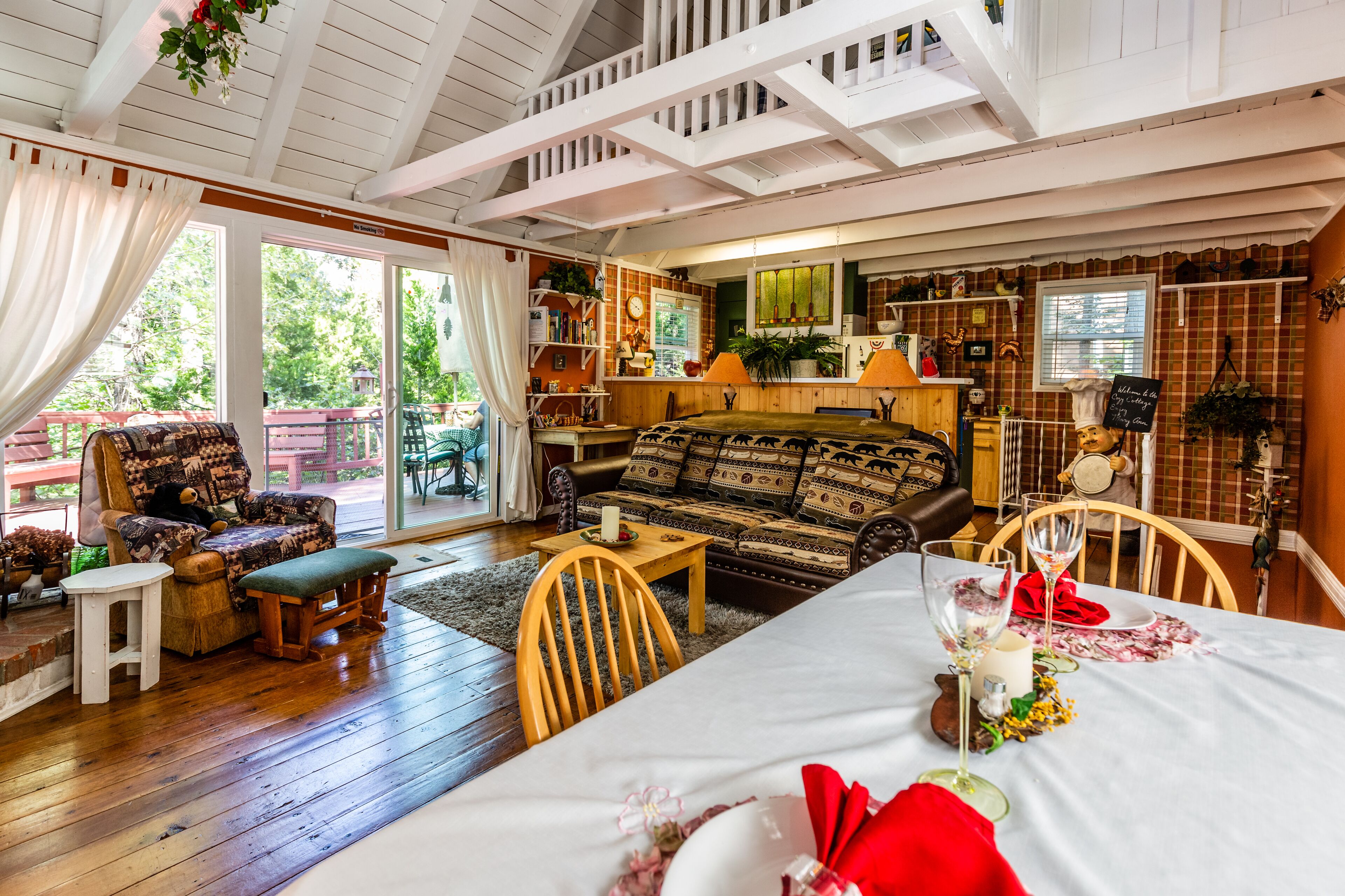 NEW DISC of 50.00 per nite/Hot Tub/Propane Fire Pit-Use of Lake Membership Card 