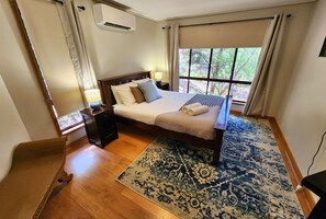 2 bedrooms, iron/ironing board, travel cot, WiFi