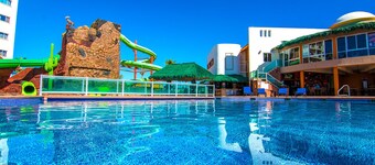 Stunning 3 Bedroom Beach Villa on Sandy Beach at Las Palmas Beachfront ResortV18