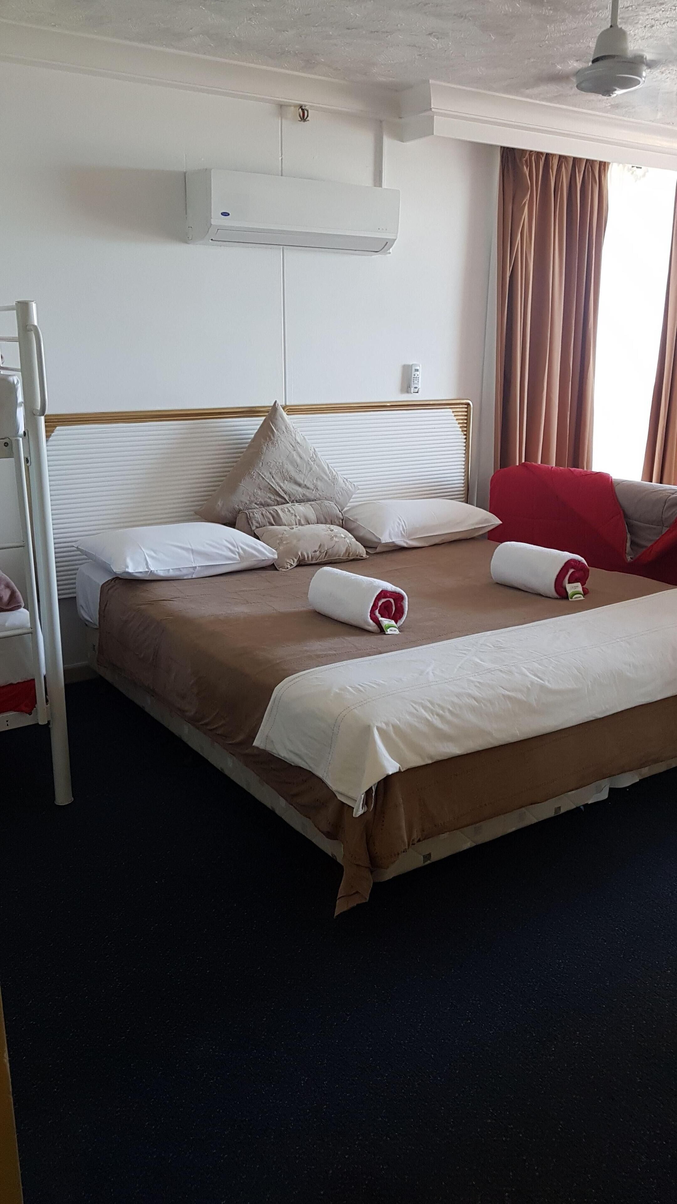 DIRECT LEVEL10 OCEAN VIEWS (1003) — image 5