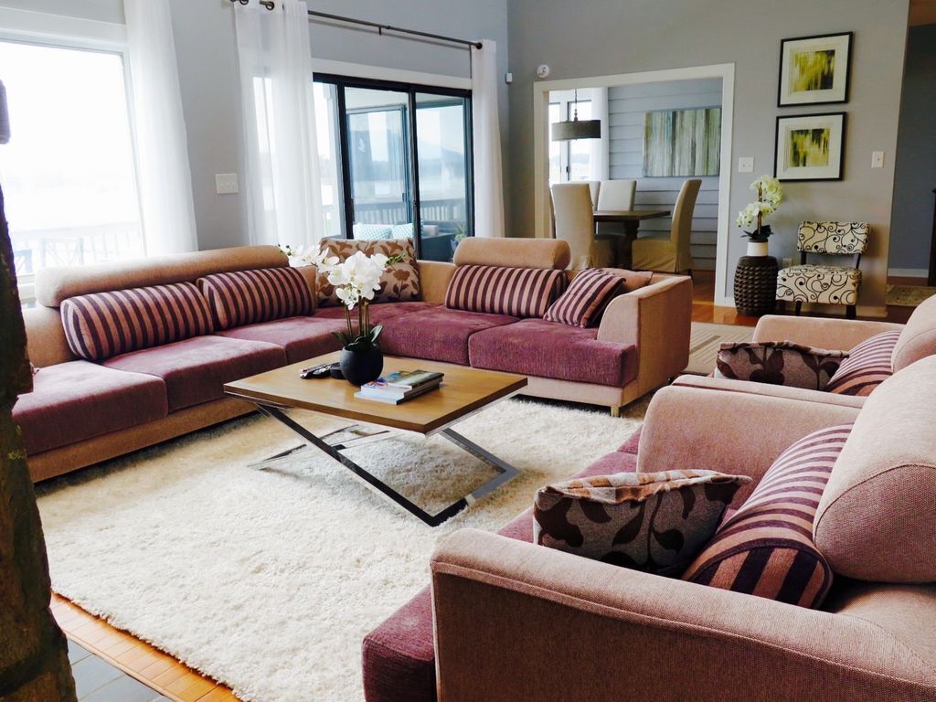 Lake front, kayaks, SUP, WiFi, Views, pools,resort,beaches,docks