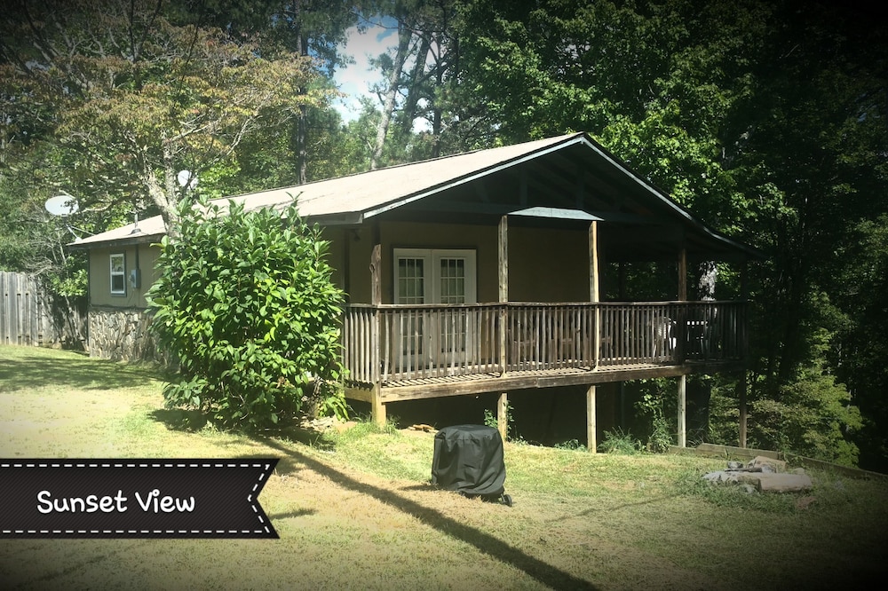 Sunset View Cabin Near Bryson City, Cherokee, Fontana Lake & Nantahala River