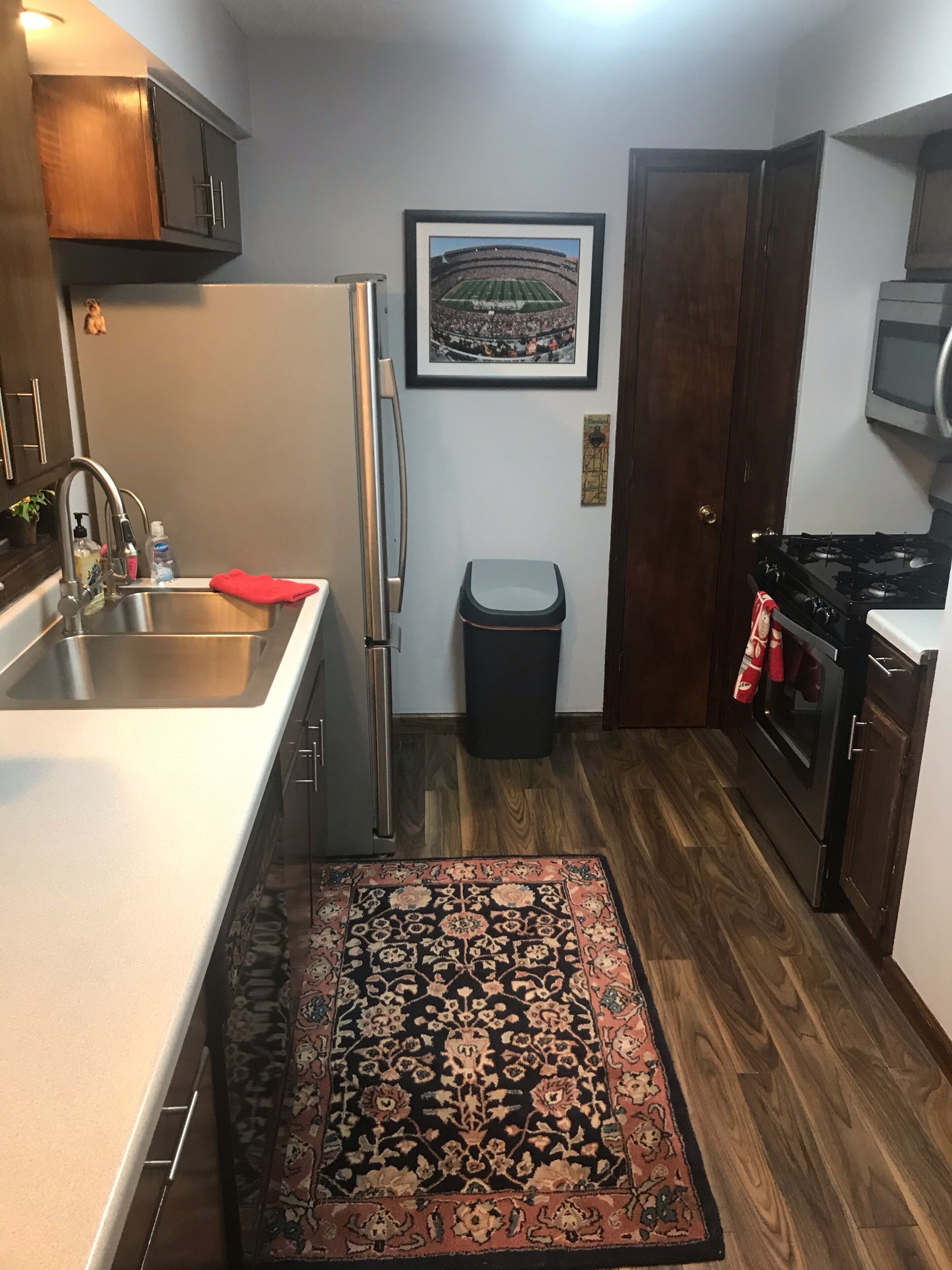 Quiet, Comfortable, Country House In Hinckley. 30 Minutes To Cleveland And Akron