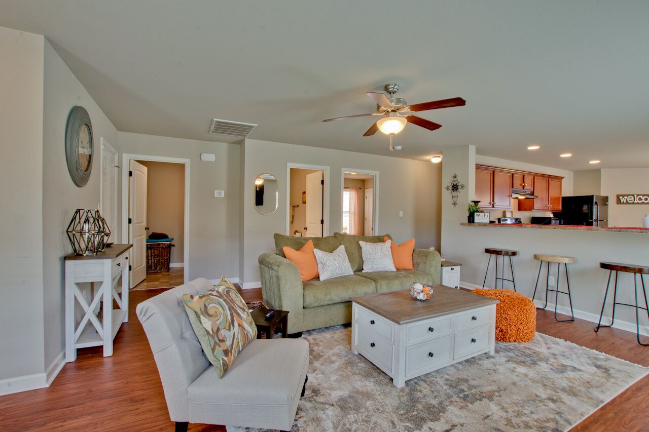 Mertle Home| 3bed 2bth, great for families in quiet neighborhood!