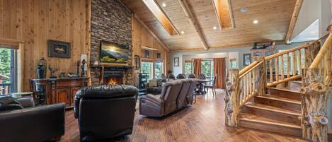 المنشأة من الداخل