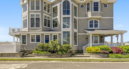 Luxury Ocean Front Mansion with Heated Pool, Elevator, Grill and Suites Galore