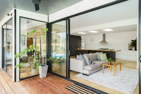 Interior - Pool/Spa with the beach 150m away, sleeps 16 (Rye)