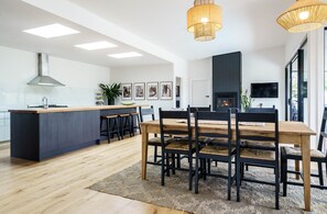 Dining - Pool/Spa with the beach 150m away, sleeps 16 (Rye)