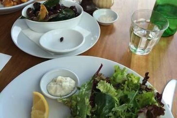 Blue Swimmer restaurant about 10 minutes from the cottage in Gerroa